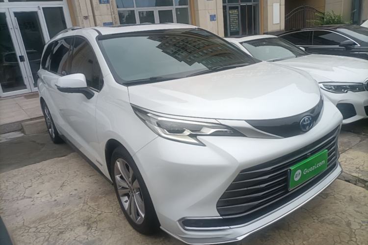 Used Toyota SIENNA 2023 2.5L Hybrid Deluxe Edition Exterior 1