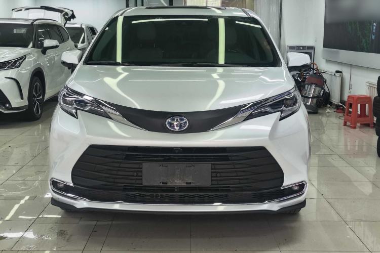 Used Toyota SIENNA 2023 2.5L Hybrid Comfort Edition Exterior 1