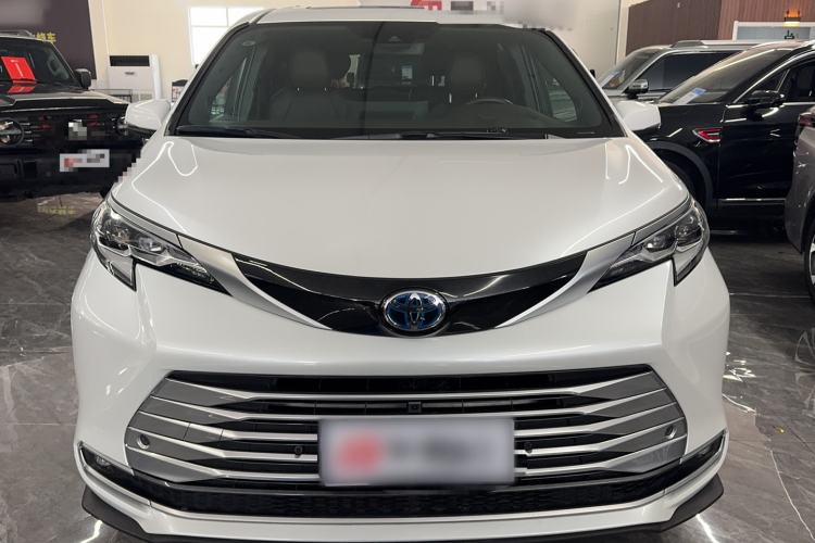 Used Toyota SIENNA 2023 2.5L Hybrid Platinum Edition Exterior 1