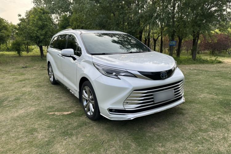 Used Toyota SIENNA 2023 2.5L Hybrid Deluxe Edition Exterior 10