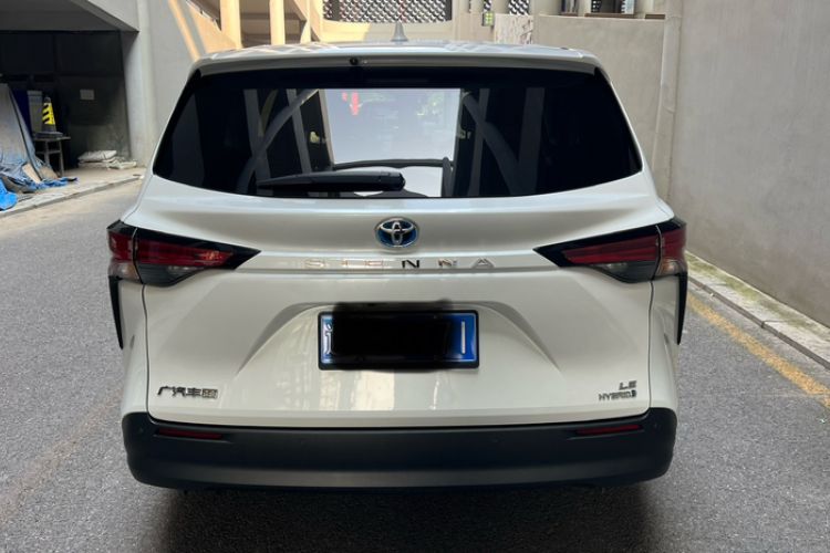 Used Toyota SIENNA 2023 2.5L Hybrid Comfort Edition Exterior 2
