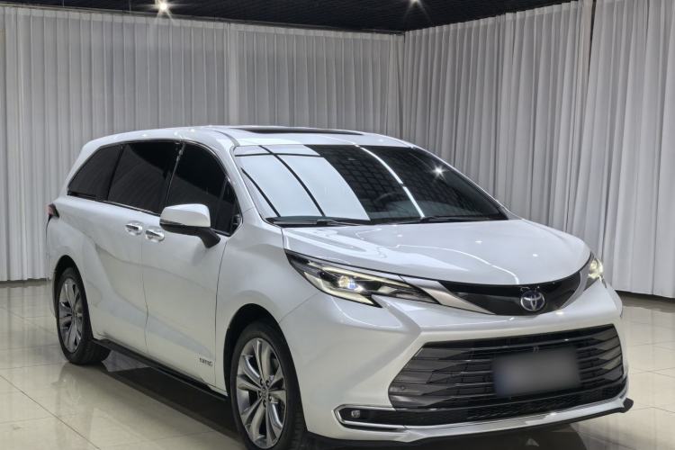 Used Toyota SIENNA 2023 2.5L Hybrid Deluxe Edition Exterior 2