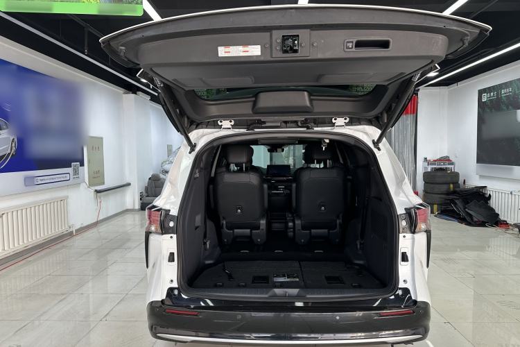 Used Toyota SIENNA 2023 2.5L Hybrid Deluxe Edition Exterior 2