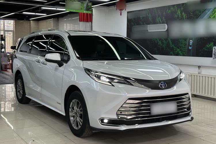 Used Toyota SIENNA 2023 2.5L Hybrid Comfort Edition Exterior 2