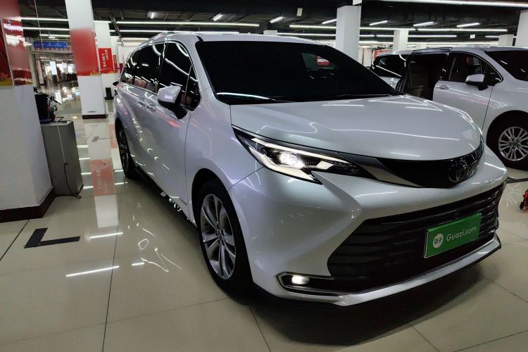 Used Toyota SIENNA 2023 2.5L Hybrid Ultimate Edition Exterior 2
