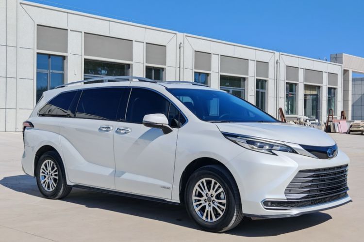 Used Toyota SIENNA 2023 2.5L Hybrid Luxury Edition Exterior 2