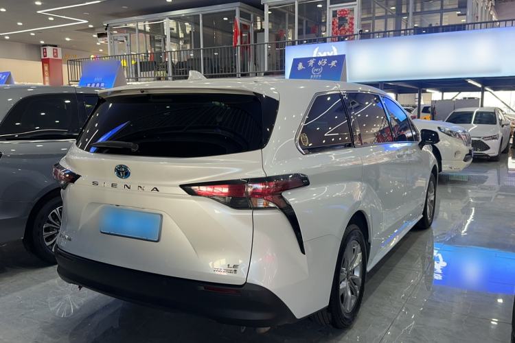 Used Toyota SIENNA 2023 2.5L Hybrid Comfort Edition Exterior 2