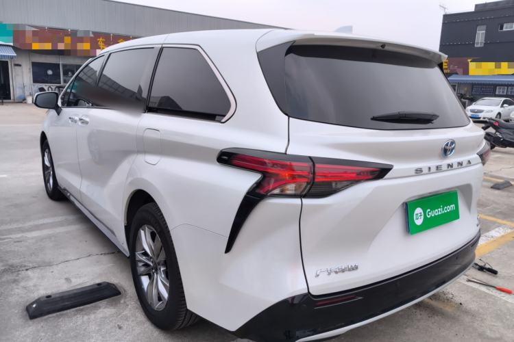 Used Toyota SIENNA 2023 2.5L Hybrid Luxury Edition Exterior 2