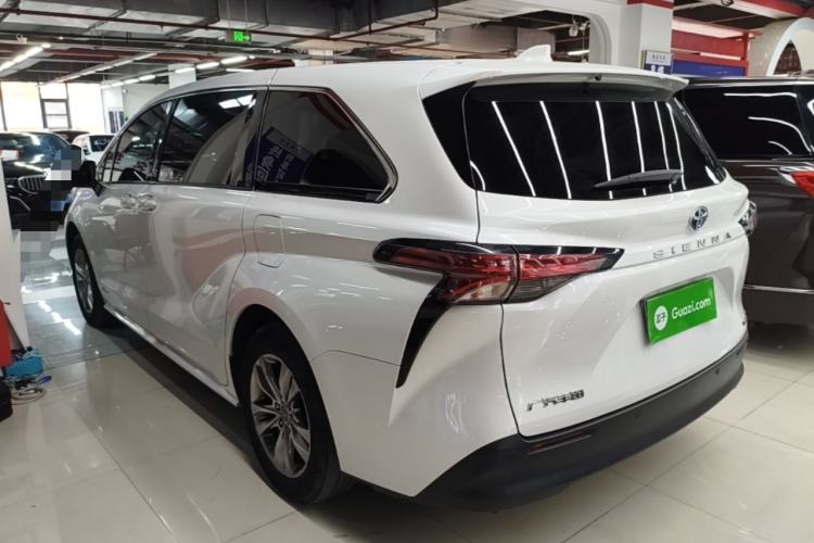 Used Toyota SIENNA 2023 2.5L Hybrid Comfort Edition Exterior 2