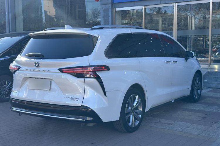 Used Toyota SIENNA 2023 2.5L Hybrid Ultimate Edition Exterior 3