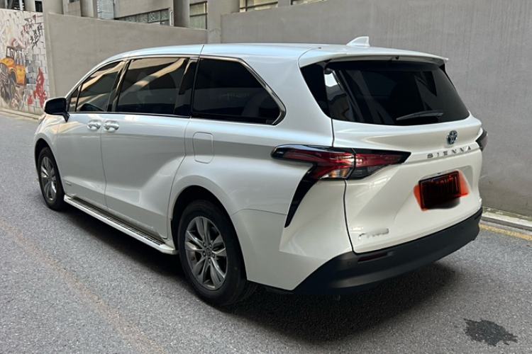 Used Toyota SIENNA 2023 2.5L Hybrid Comfort Edition Exterior 3