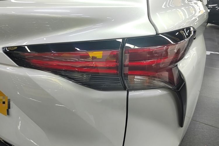 Used Toyota SIENNA 2023 2.5L Hybrid Ultimate Edition Exterior 3