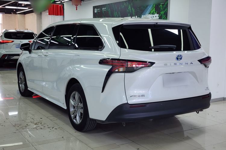 Used Toyota SIENNA 2023 2.5L Hybrid Comfort Edition Exterior 3