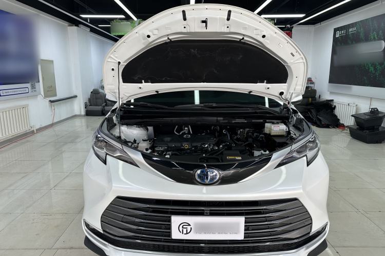 Used Toyota SIENNA 2023 2.5L Hybrid Deluxe Edition Exterior 3