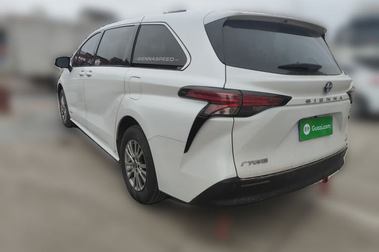 Used Toyota SIENNA 2023 2.5L Hybrid Comfort Edition Exterior 3