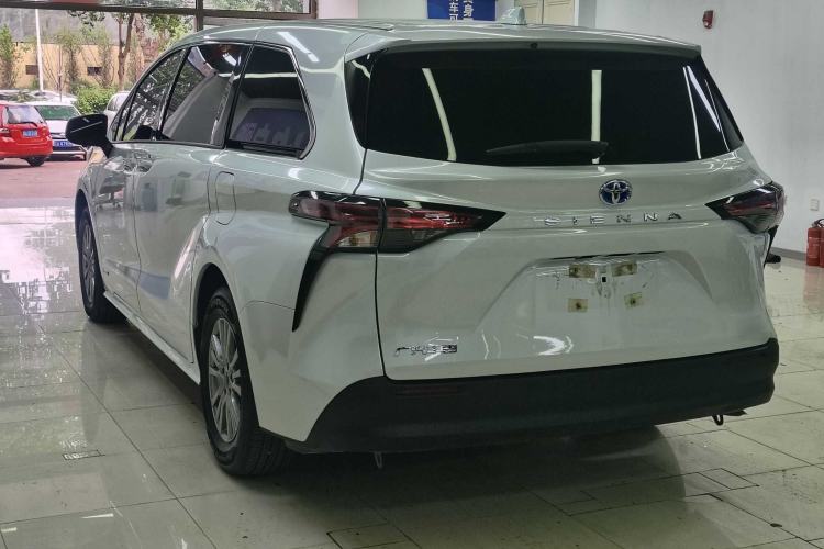 Used Toyota SIENNA 2023 2.5L Hybrid Comfort Edition Exterior 3