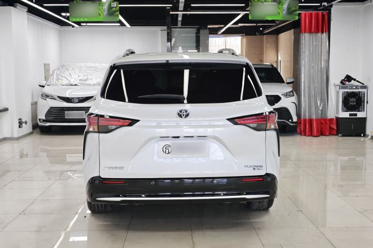 Used Toyota SIENNA 2023 2.5L Hybrid Platinum Edition Exterior 4