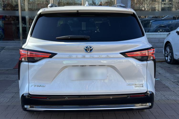 Used Toyota SIENNA 2023 2.5L Hybrid Ultimate Edition Exterior 4