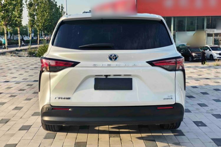 Used Toyota SIENNA 2023 2.5L Hybrid Comfort Edition Exterior 4