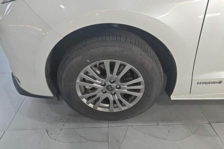 Used Toyota SIENNA 2023 2.5L Hybrid Comfort Edition Exterior 4
