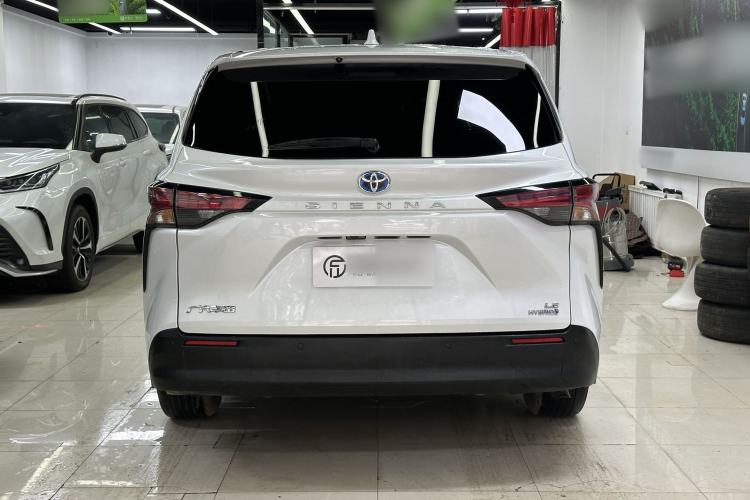 Used Toyota SIENNA 2023 2.5L Hybrid Comfort Edition Exterior 4