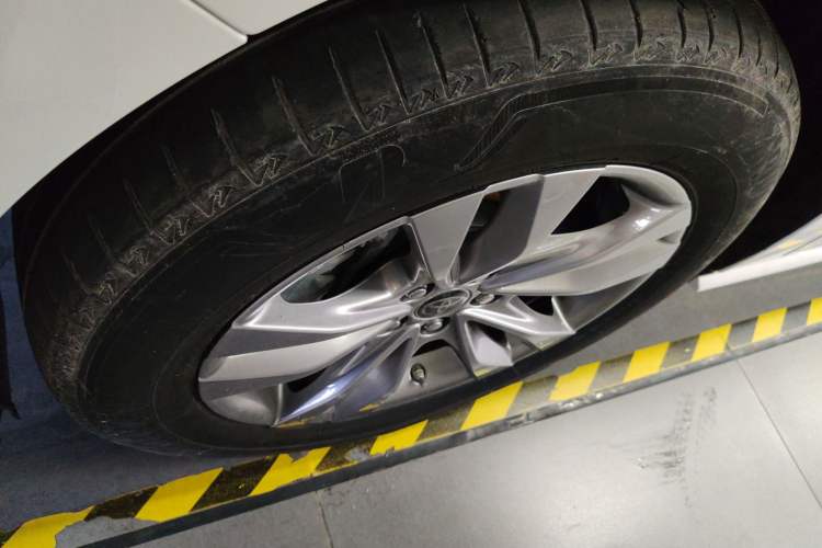 Used Toyota SIENNA 2023 2.5L Hybrid Comfort Edition Exterior 4