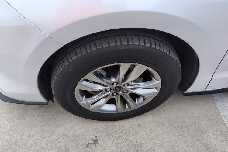 Used Toyota SIENNA 2023 2.5L Hybrid Luxury Edition Exterior 4