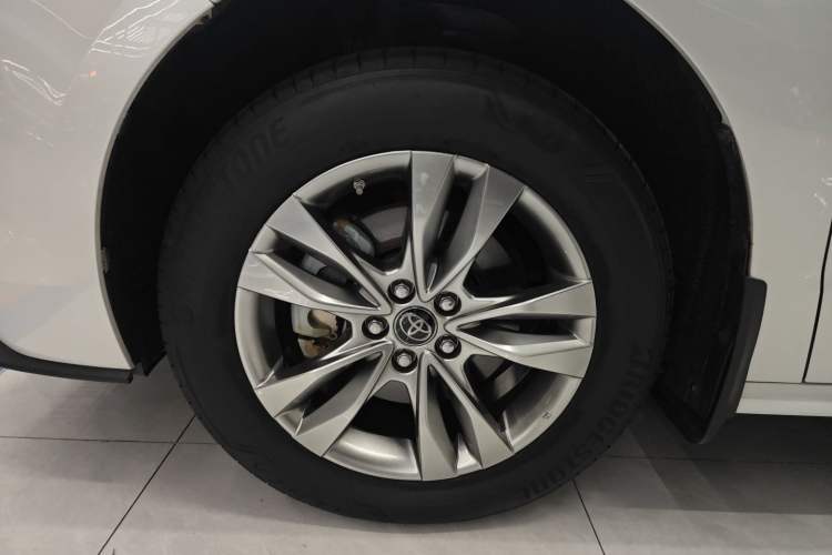 Used Toyota SIENNA 2023 2.5L Hybrid Comfort Edition Exterior 4