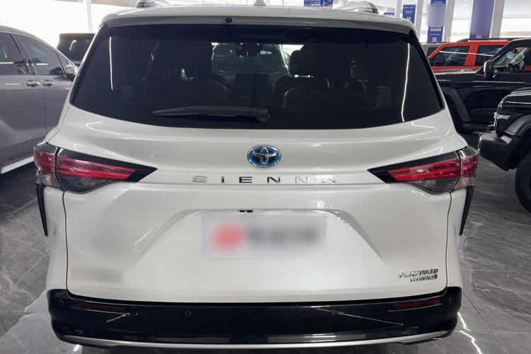 Used Toyota SIENNA 2023 2.5L Hybrid Platinum Edition Exterior 4