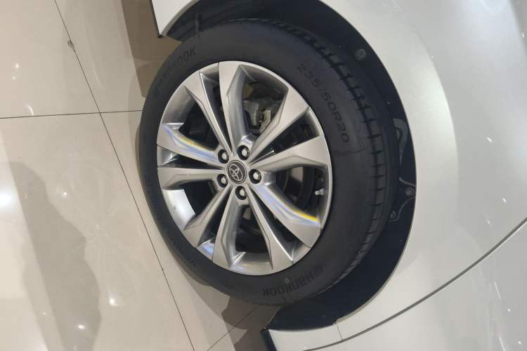 Used Toyota SIENNA 2023 2.5L Hybrid Deluxe Edition Exterior 5