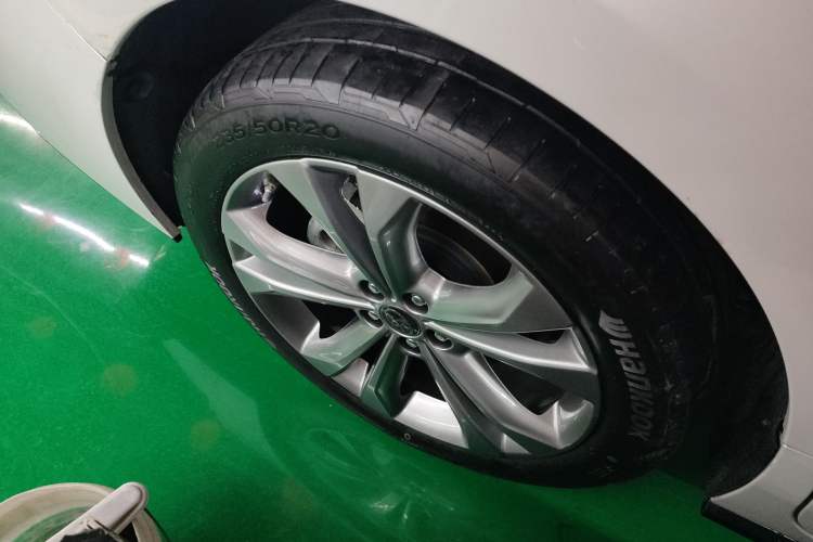 Used Toyota SIENNA 2023 2.5L Hybrid Deluxe Edition Exterior 5