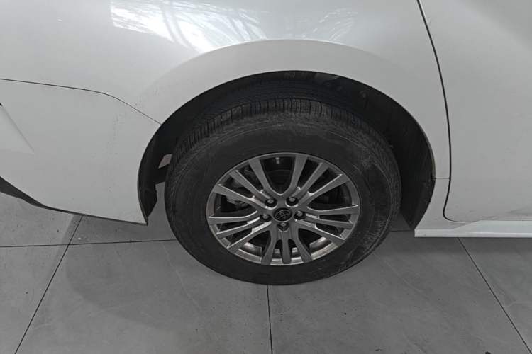 Used Toyota SIENNA 2023 2.5L Hybrid Comfort Edition Exterior 5