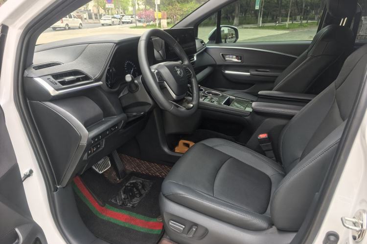 Used Toyota SIENNA 2023 2.5L Hybrid Deluxe Edition Exterior 5