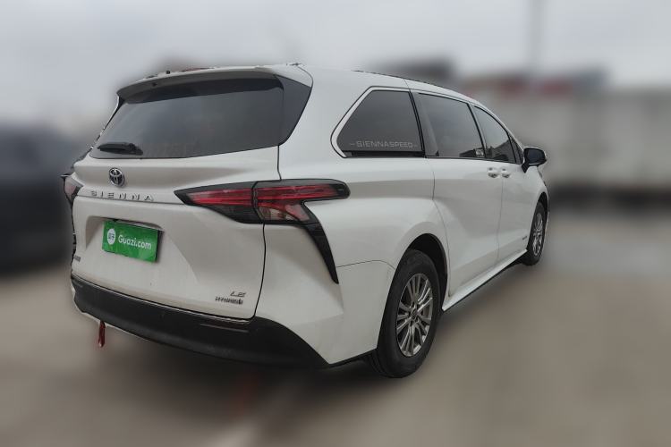 Used Toyota SIENNA 2023 2.5L Hybrid Comfort Edition Exterior 5