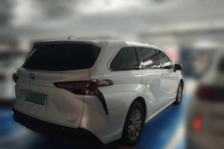 Used Toyota SIENNA 2023 2.5L Hybrid Comfort Edition Exterior 5