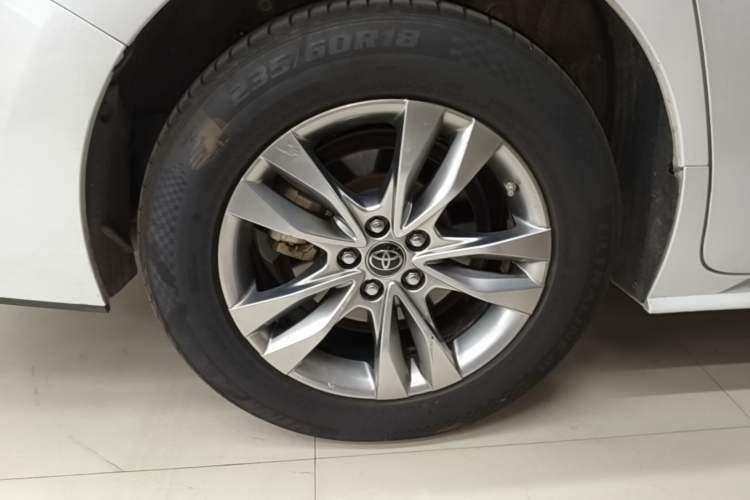 Used Toyota SIENNA 2023 2.5L Hybrid Comfort Edition Exterior 5