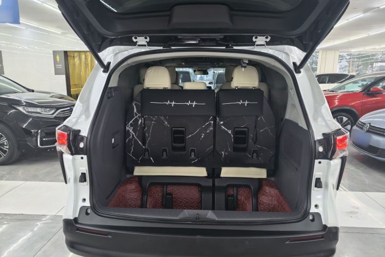 Used Toyota SIENNA 2023 2.5L Hybrid Comfort Edition Exterior 5