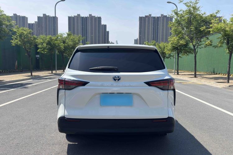 Used Toyota SIENNA 2023 2.5L Hybrid Comfort Edition Exterior 6