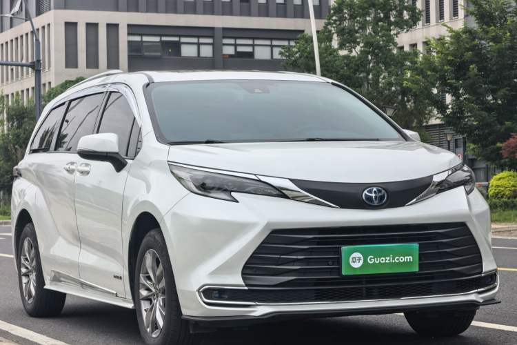 Used Toyota SIENNA 2023 2.5L Hybrid Comfort Edition Exterior 6