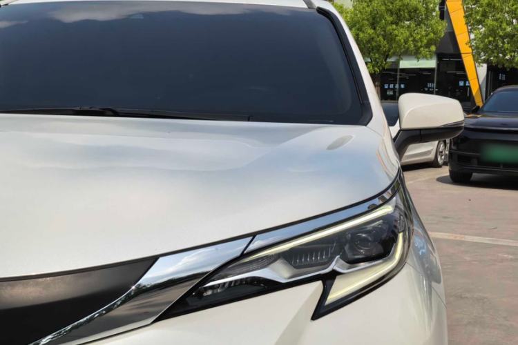 Used Toyota SIENNA 2023 2.5L Hybrid Comfort Edition Exterior 6