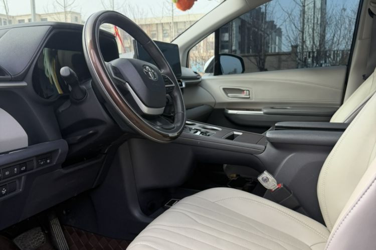 Used Toyota SIENNA 2023 2.5L Hybrid Comfort Edition Exterior 7