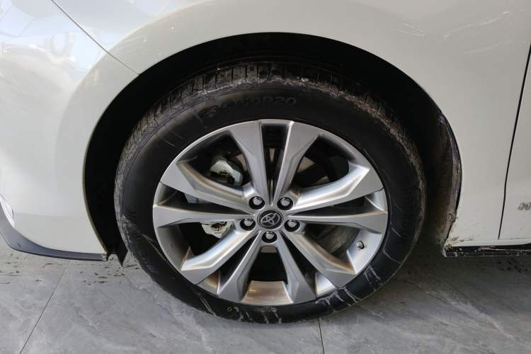 Used Toyota SIENNA 2023 2.5L Hybrid Deluxe Edition Exterior 7