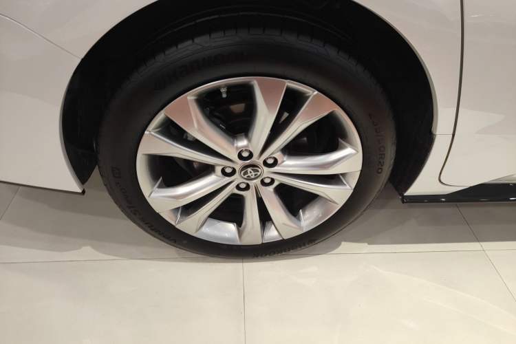 Used Toyota SIENNA 2023 2.5L Hybrid Deluxe Edition Exterior 8