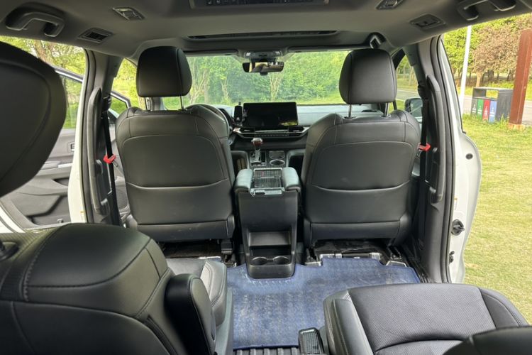 Used Toyota SIENNA 2023 2.5L Hybrid Deluxe Edition Exterior 8