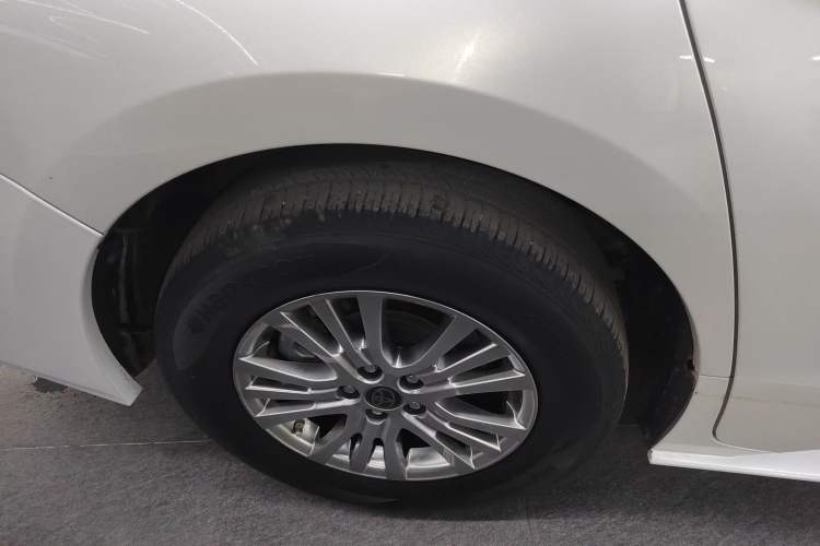Used Toyota SIENNA 2023 2.5L Hybrid Comfort Edition Exterior 8