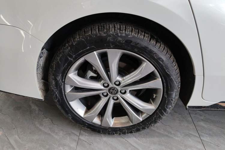 Used Toyota SIENNA 2023 2.5L Hybrid Deluxe Edition Exterior 8