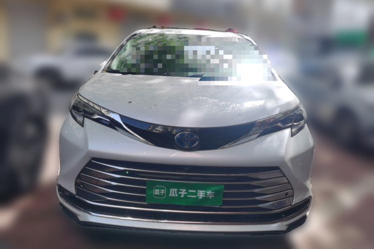 Used Toyota SIENNA 2023 2.5L Hybrid Comfort Edition Front