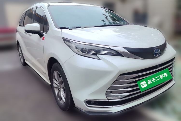 Used Toyota SIENNA 2023 2.5L Hybrid Comfort Edition Front Right 45 Deg