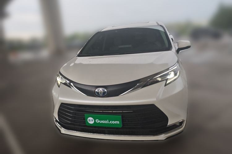 Used Toyota SIENNA 2023 2.5L Hybrid Comfort Edition Front