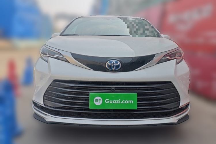 Used Toyota SIENNA 2023 2.5L Hybrid Ultimate Edition Front